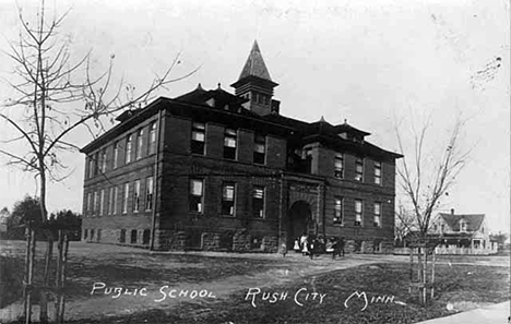Public school, Rush City Minnesota, 1915