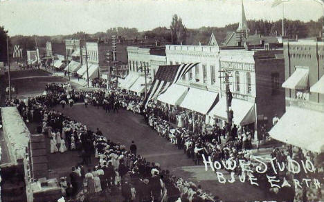 Parade, Blue Earth Minnesota, 1910's
