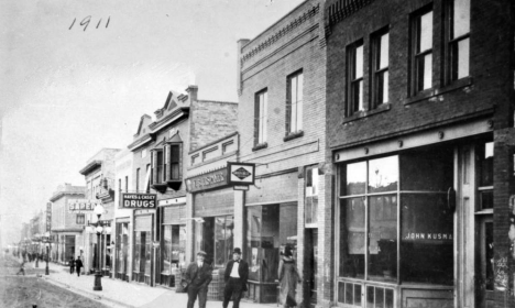 View of Lake Street, Chisholm Minnesota, 1911