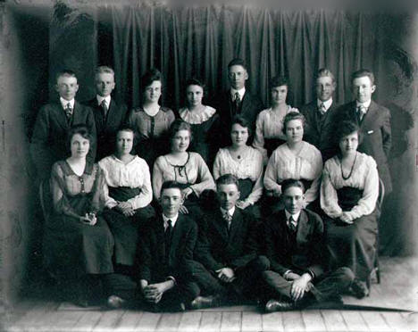 Class portrait of Clinton High School, Clinton Minnesota, 1919