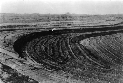 Open pit mine at Coleraine Minnesota, 1922