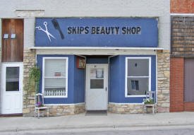 Skip's Beauty Shop, Deer River Minnesota