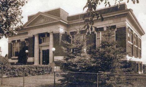 Eveleth High School after the fire, 1910