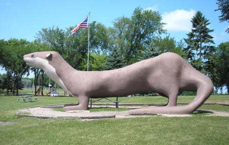World's Largest Otter, Fergus Falls Minnesota, 2007