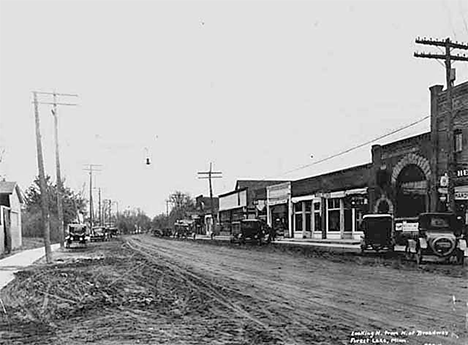 Street scene, Forest Lake Minnesota, 1924
