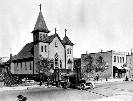 Moving church from Townsite Forty to Park Addition, Hibbing Minnesota, 1920