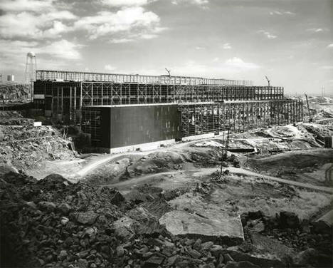 Construction of concentrator building at Erie Mining Company, Hoyt Lakes Minnesota, 1950