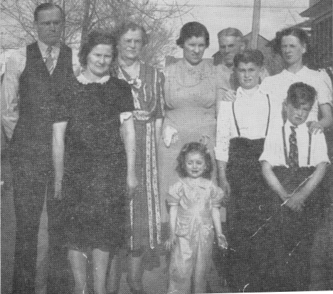 Mr. and Mrs. Charles Extrum and family, early Keewatin Minnesota residents