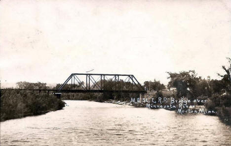 Minneapolis and St. Louis Railroad Bridge over the Minnesota River, Morton Minnesota, 1915