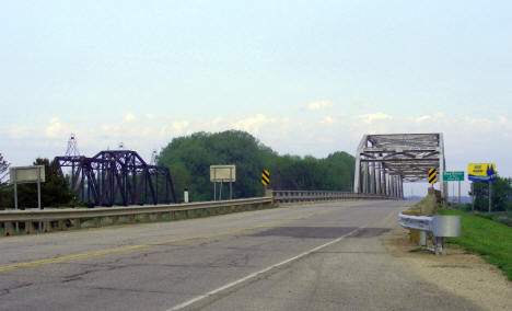 Highway and railroad bridges over the Red River, Oslo Minnesota, 2008