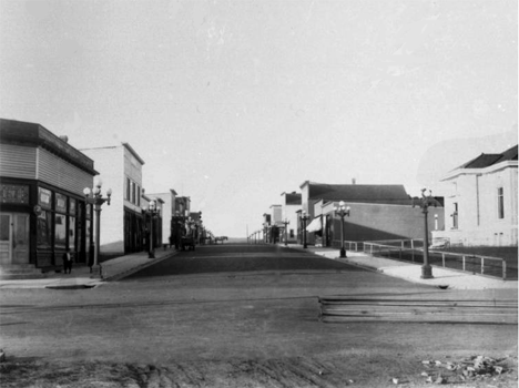 Street scene, Virginia Minnesota, 1900's