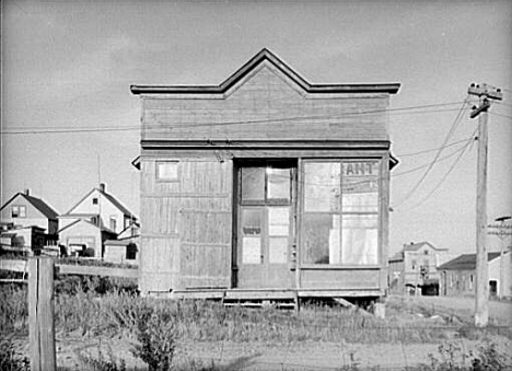 Abandoned saloon, Winton Minnesota, 1937