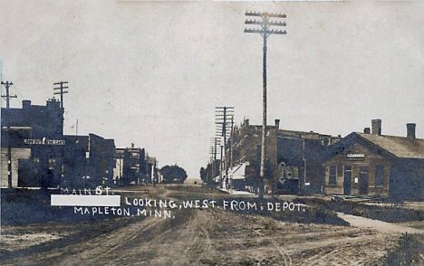 Main Street looking west from the Depot, Mapleton Minnesota, 1909