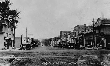 Main Street, Houston Minnesota, 1920