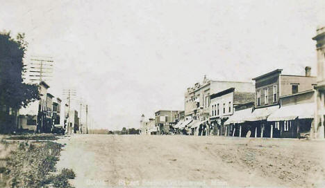 Street scene, Cottonwood Minnesota, 1915