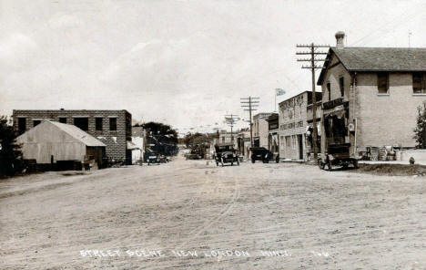 Street scene, New London Minnesota, 1914