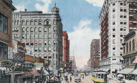 Hennepin Avenue north from 6th Street, Minneapolis Minnesota, 1915