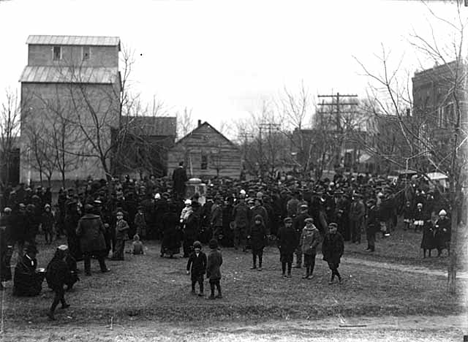 Patriotic rally in Albany Minnesota, 1917
