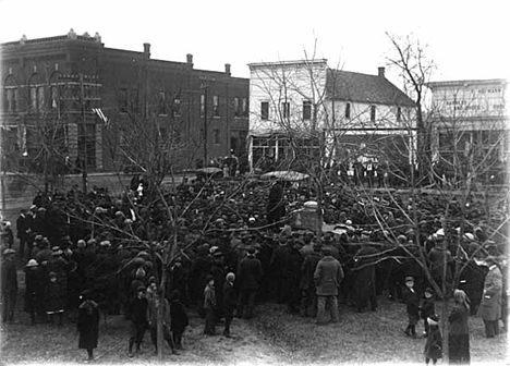 Patriotic rally in Albany Minnesota, 1917