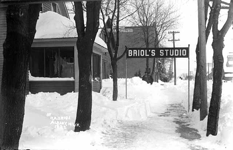 Briol's Studio, Albany Minnesota, 1922