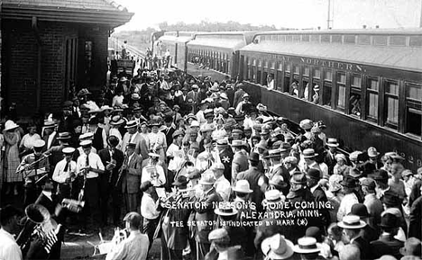 Knute Nelson on his return to Alexandria, 1915