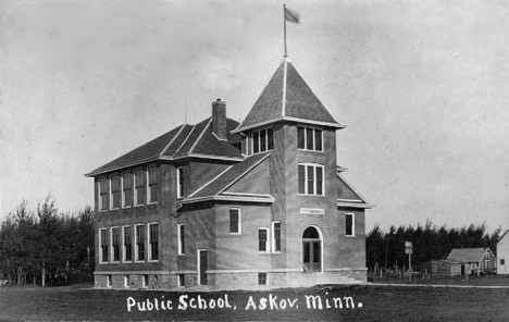 Public School,  Askov Minnesota, 1915
