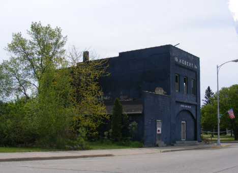 Street scene, Bricelyn Minnesota, 2014