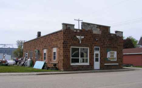 Street scene, Bricelyn Minnesota, 2014