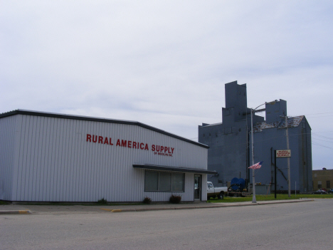 Street scene, Bricelyn Minnesota, 2014