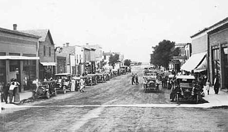 Street scene, Brooten Minnesota, 1911