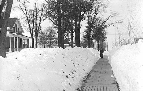 Snow accumulation, Cambridge Minnesota, 1917