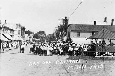 Street scene in Canton Minnesota, 1913