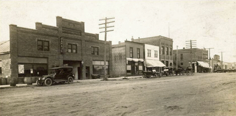 Street scene, Ceylon Minnesota, 1910's?