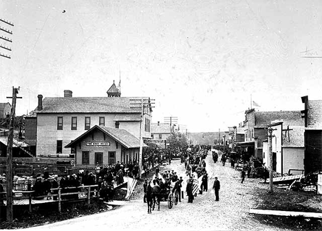 Memorial Day parade, Cloquet Minnesota, 1905