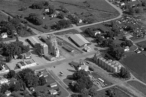 Aerial view, Elevator, Cyrus Minnesota, 1972