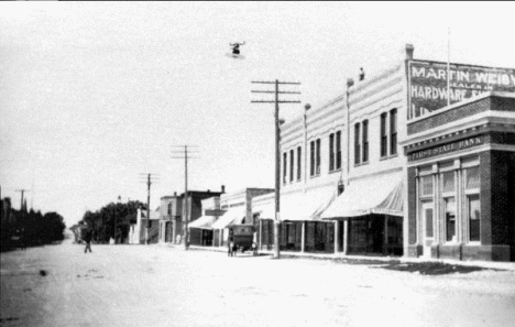 Street scene, Eagle Bend Minnesota, 1910's