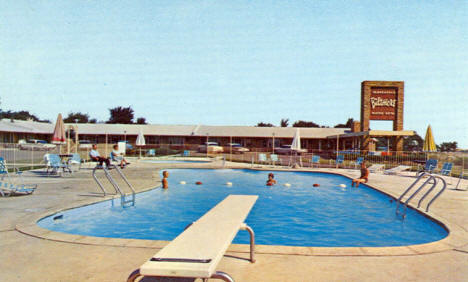 Pool, Biltmore Motel, Edina Minnesota, 1960's