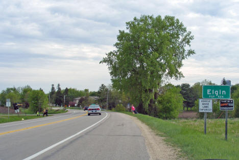 Entering Elgin Minnesota, 2010