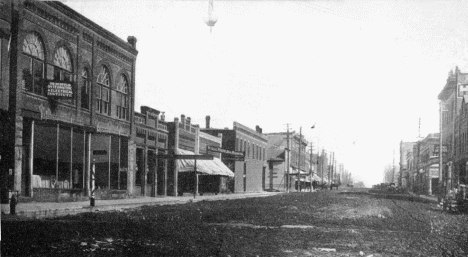 North Avenue looking north, Fairmont Minnesota, 1908