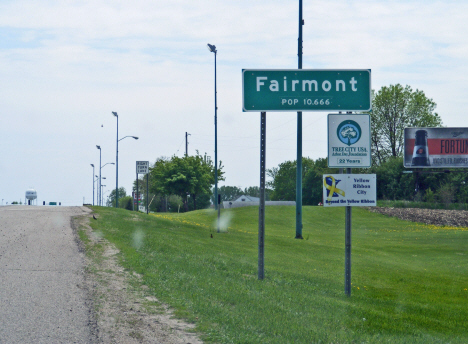 Population sign, Fairmont Minnesota, 2014
