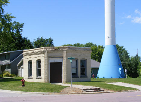 Street scene, Franklin Minnesota, 2011