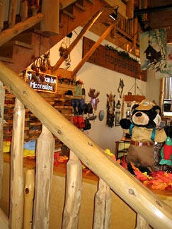 Hopperton's Moccasin & Gift Shop, Grand Rapids Minnesota