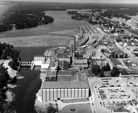 Aerial view of Blandin Paper Mill, Grand Rapids Minnesota, 1960