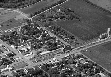 Aerial view, Elevator and surrounding area, Halstad Minnesota, 1984