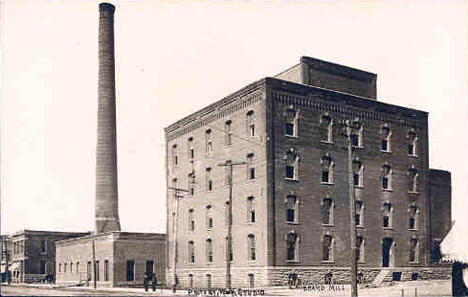Hubbard Mill in Hubbard Minnesota, 1910's