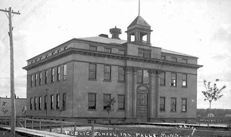 Public school, International Falls Minnesota, 1910