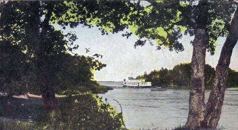 Steamer Sea Gull entering Rainy Lake, International Falls Minnesota, 1908