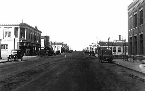 Street scene, Ironton Minnesota, 1923