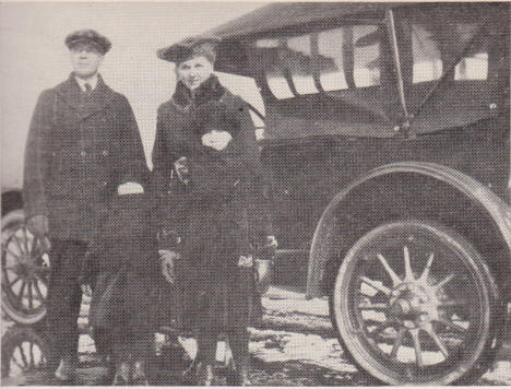 Mr. and Mrs. F. V. Wakkinen and Verna and Alice