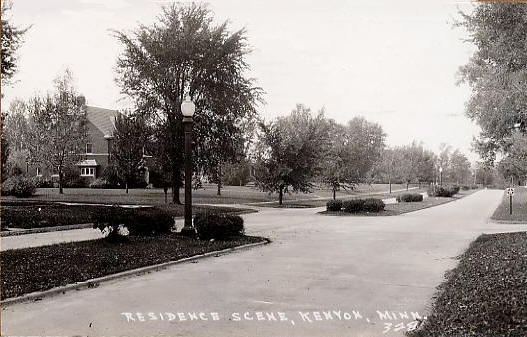 Residence scene, Kenyon Minnesota, 1943